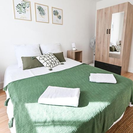 Grand Appartement Avec Balcon Hyper - Centre Тарб Екстер'єр фото